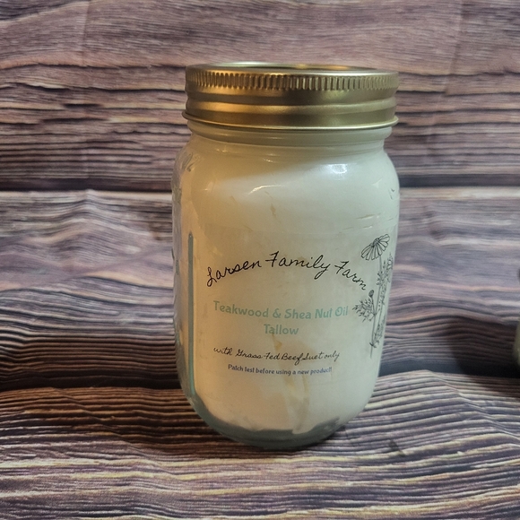 Larsen Family Farm Teakwood&Shea Nut Whipped Tallow - Picture 4 of 4